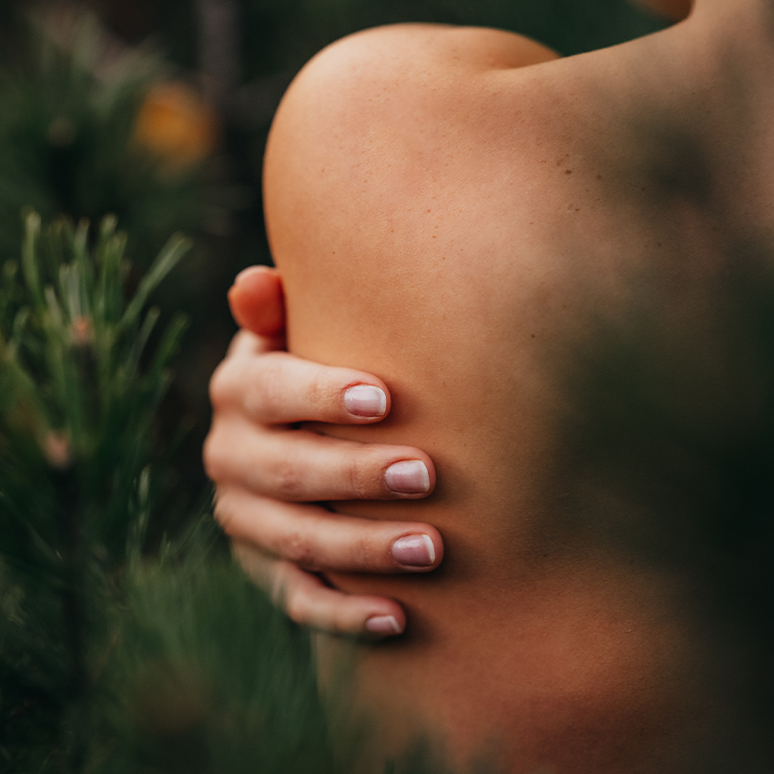 Reine Haut am Körper einer Frau